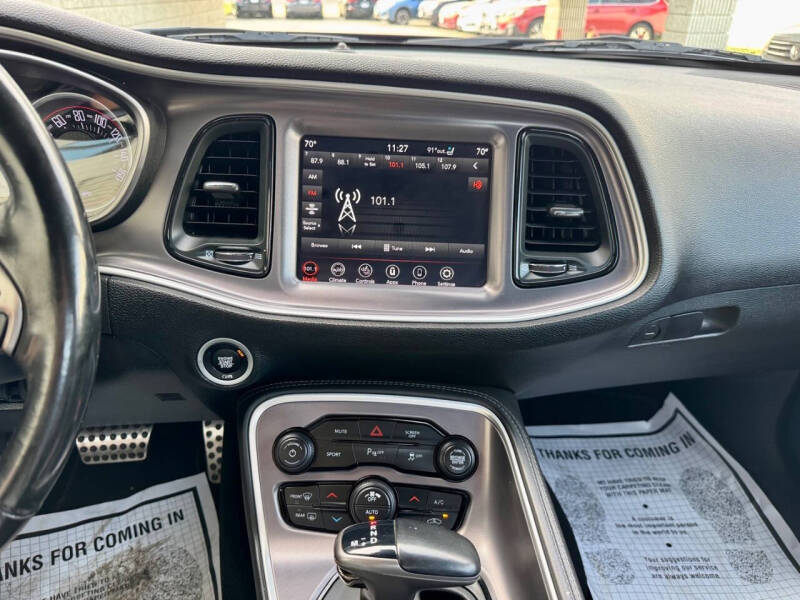 2019 Dodge Challenger SXT