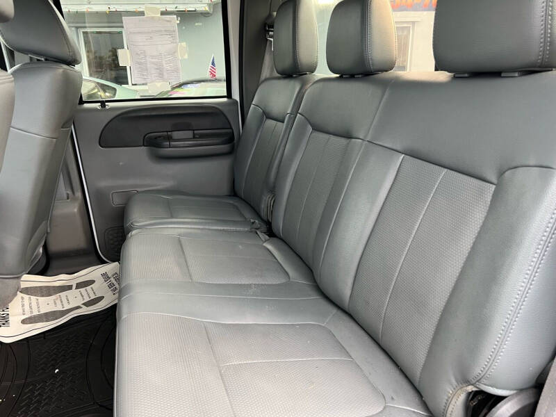 2005 Ford F-350 Super Duty Lariat