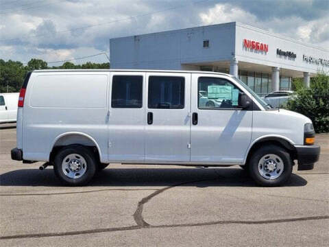 2025 Chevrolet Express 2500