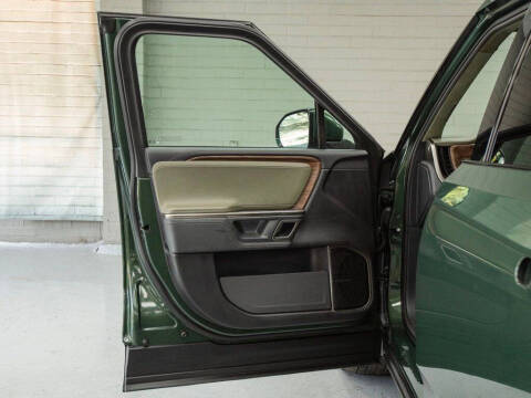 2022 Rivian R1T Adventure