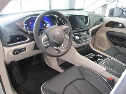 2023 Chrysler Pacifica Plug-In Hybrid Limited