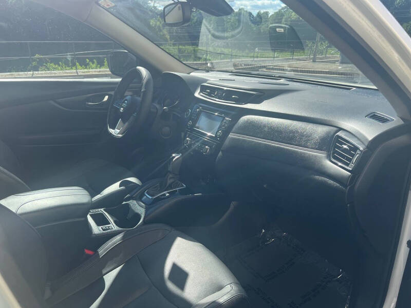 2017 Nissan Rogue SL
