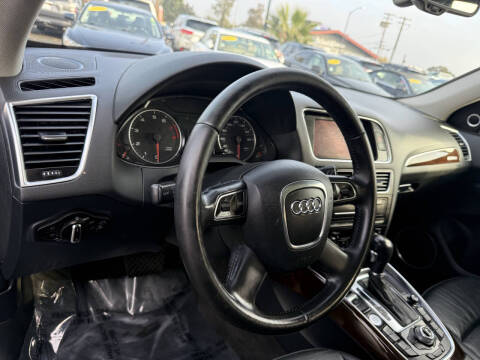 2012 Audi Q5 3.2 quattro Premium Plus