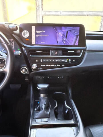 2024 Lexus ES 300h