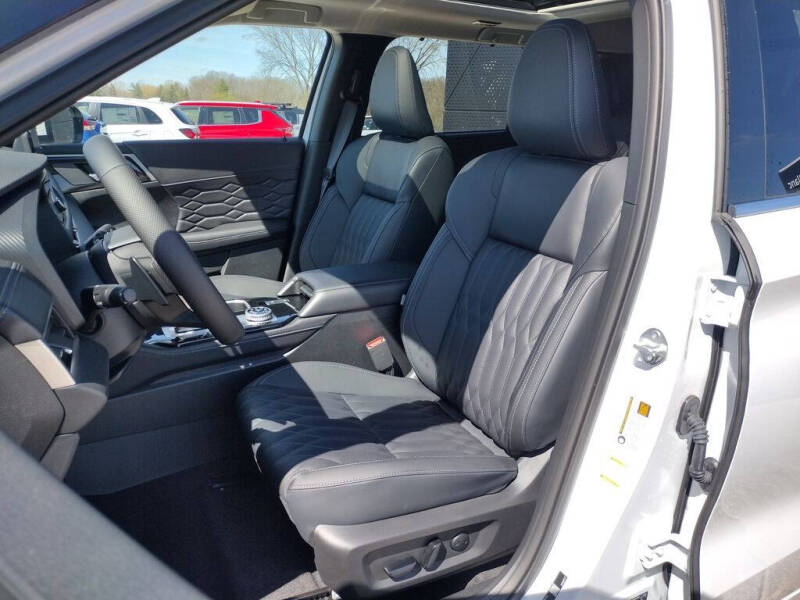 2026 Mitsubishi Outlander SEL