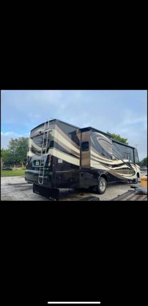 2012 Thor Industries Motor coach challenger for sale at Galaxy Motors Inc in Melbourne FL