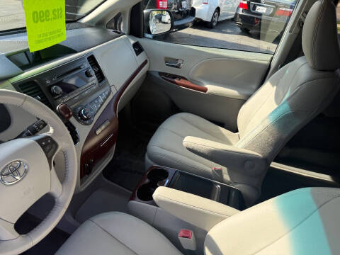 2013 Toyota Sienna