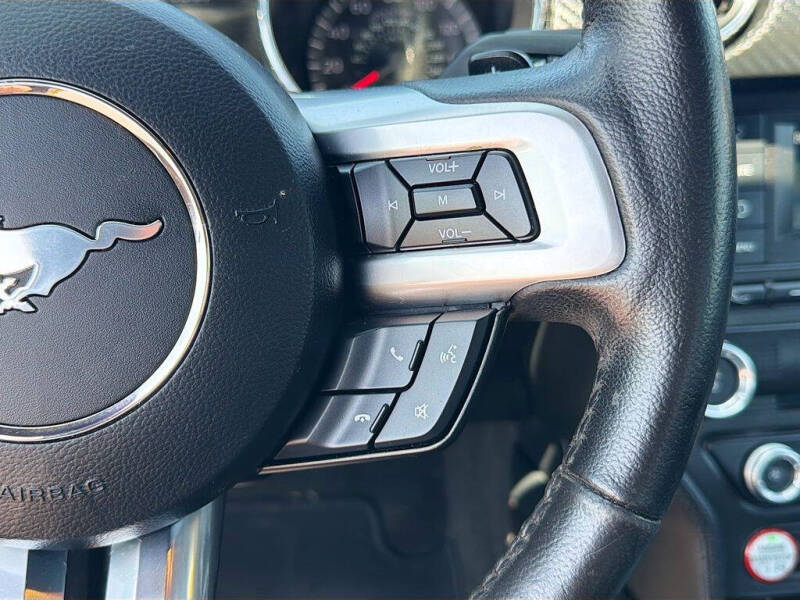 2016 Ford Mustang V6