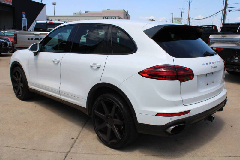 2016 Porsche Cayenne