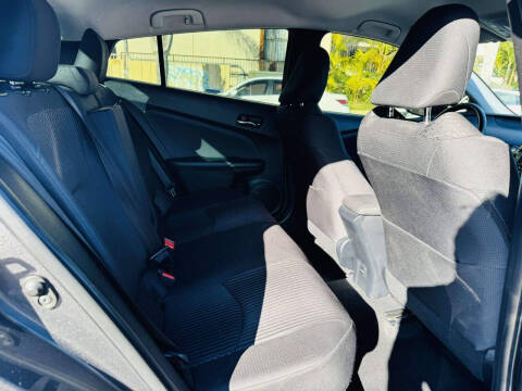 2016 Toyota Prius Three