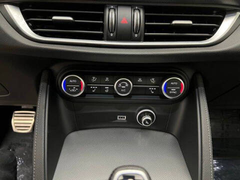 2022 Alfa Romeo Stelvio Veloce