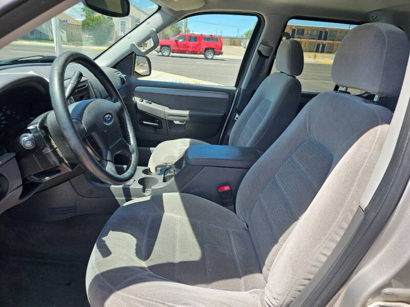 2004 Ford Explorer XLT
