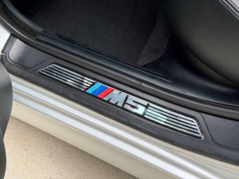 2002 BMW M5