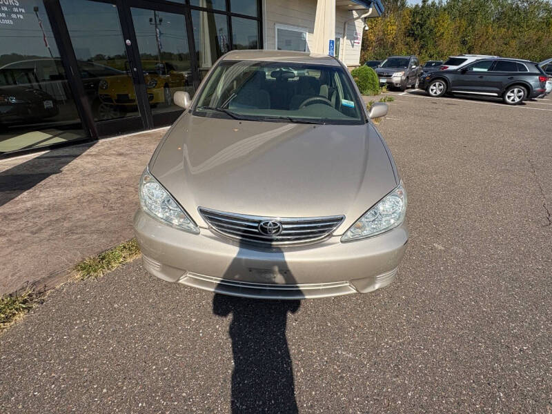 2005 Toyota Camry LE