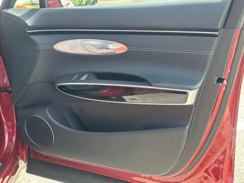 2026 Genesis GV70
