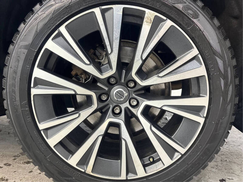 2021 Volvo XC90 T5 Momentum