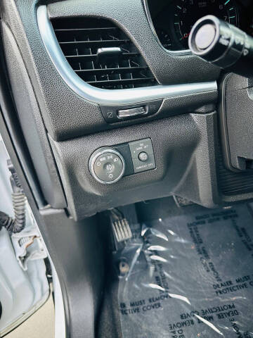 2017 Chevrolet Traverse LT