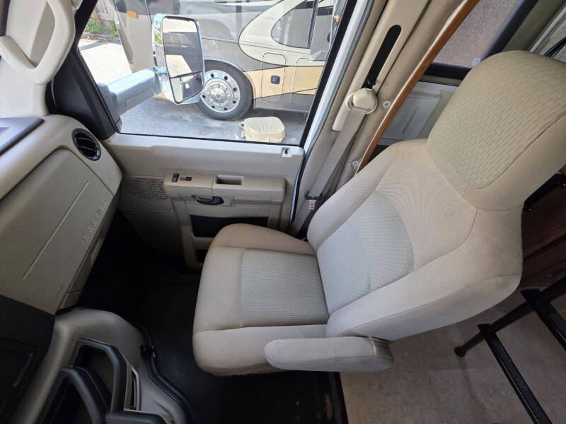 2017 Winnebago Minnie Winnie