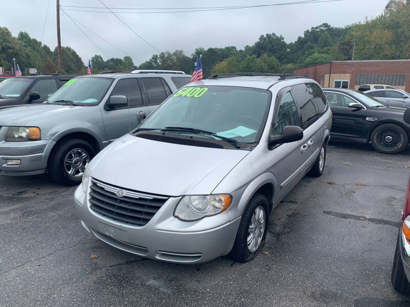 2007 Chrysler Town and Country for sale at Wheel'n & Deal'n in Lenoir NC