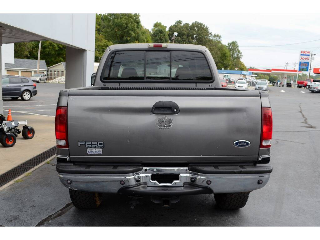 2002 Ford F-250 Super Duty for sale at EARL DUFF PRE-OWNED CENTER in Harriman, TN