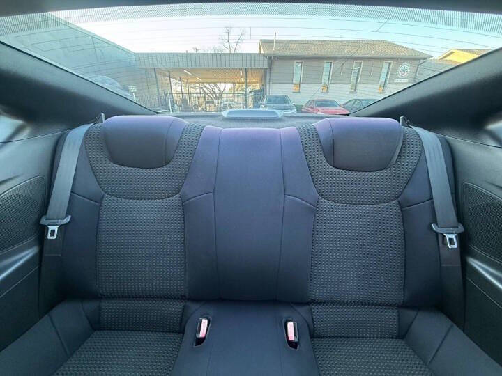 2011 Hyundai Genesis Coupe 2.0T