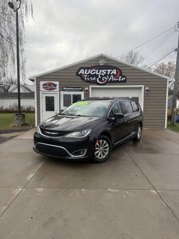 2017 Chrysler Pacifica Touring Plus