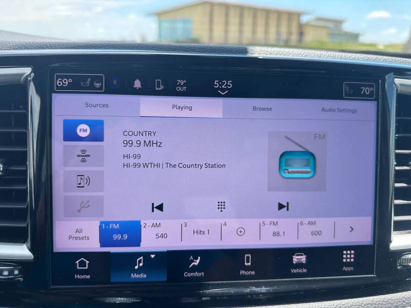 2022 Chrysler Pacifica Touring L