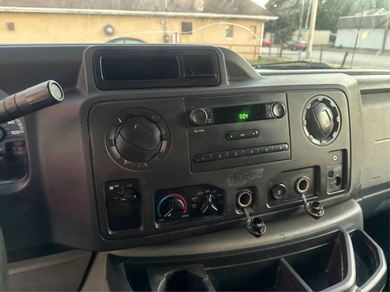 2014 Ford E-Series E-250