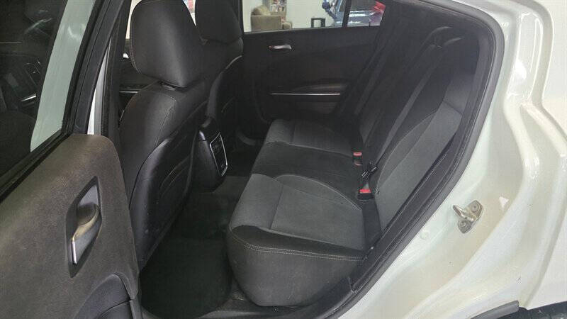 2016 Dodge Charger SE