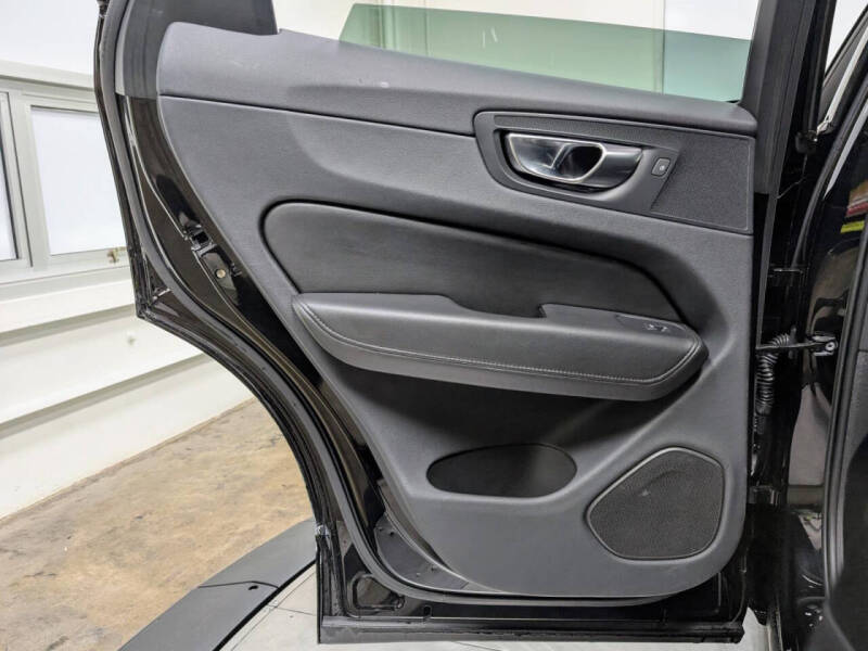 2023 Volvo XC60 B5 Core