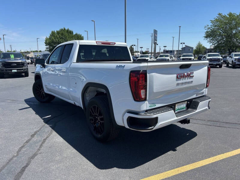 2025 GMC Sierra 1500 Elevation Standard