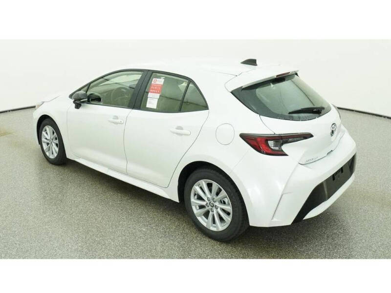 2026 Toyota Corolla Hatchback SE