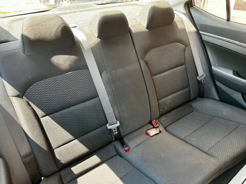 2019 Hyundai Elantra