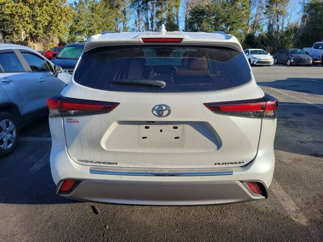 2024 Toyota Highlander Platinum