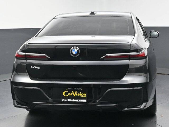 2023 BMW 7 Series 740i