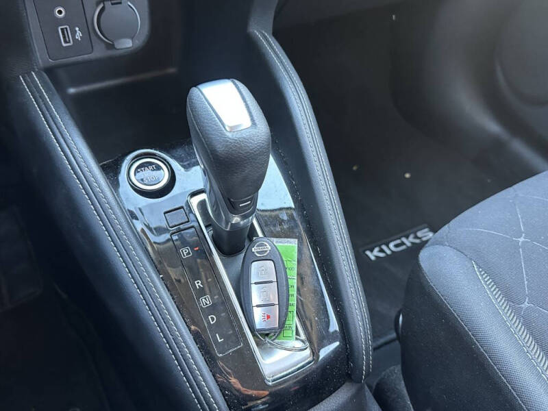 2019 Nissan Kicks SV