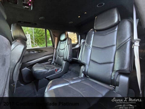 2017 Cadillac Escalade Platinum