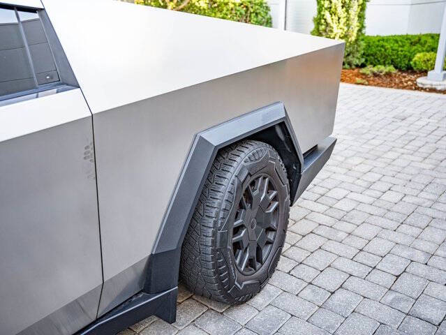 2024 Tesla Cybertruck