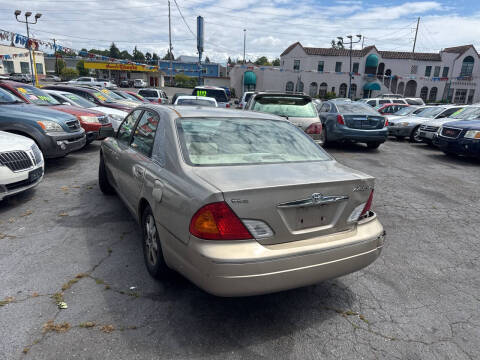 2000 Toyota Avalon XLS