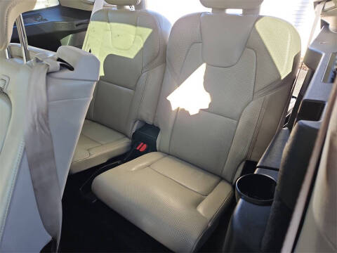 2017 Volvo XC90 T8 eAWD Inscription