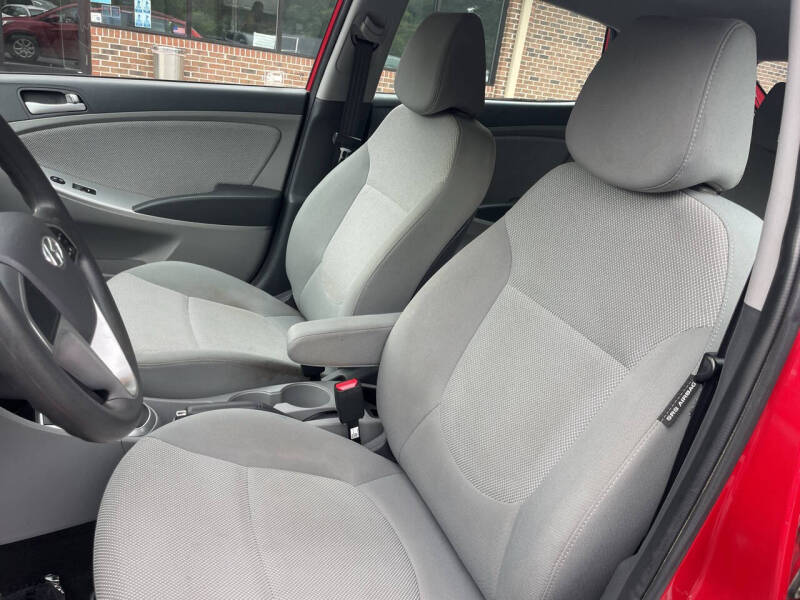 2013 Hyundai Accent GS