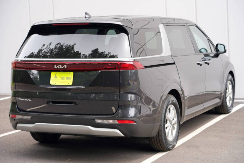 2023 Kia Carnival