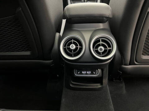 2022 Alfa Romeo Stelvio Veloce