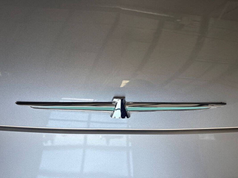 2004 Ford Thunderbird Deluxe