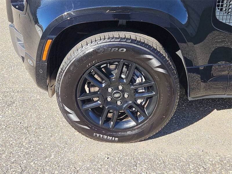 2022 Land Rover Defender 110 X-Dynamic SE