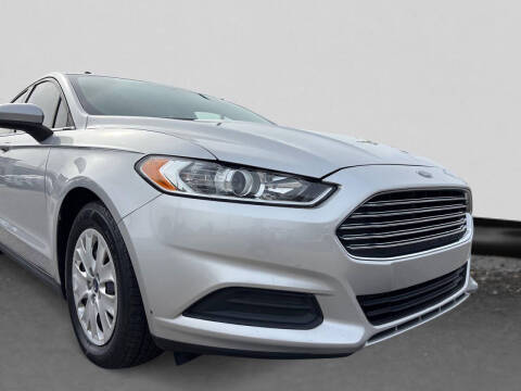 2014 Ford Fusion S