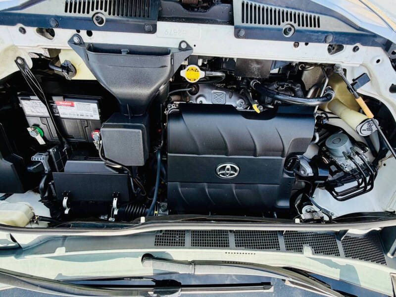 2013 Toyota Sienna Limited 7-Passenger