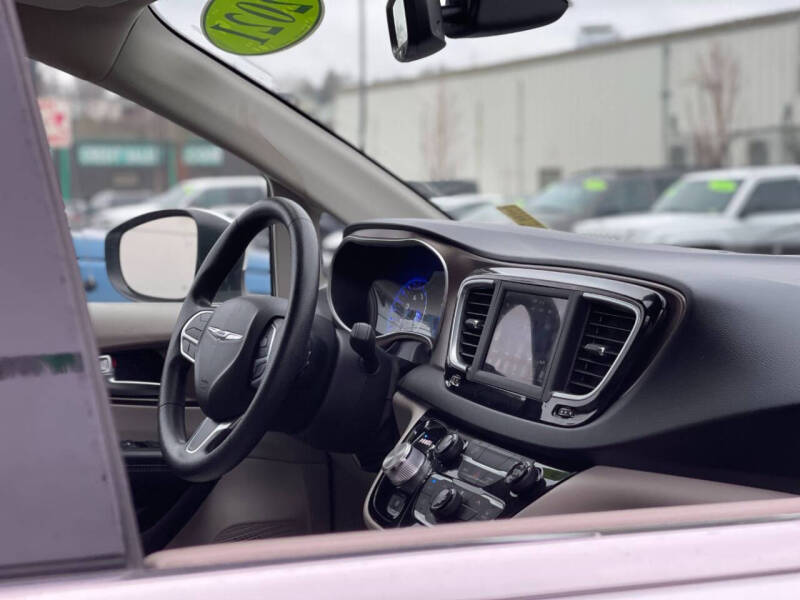 2021 Chrysler Voyager LXi