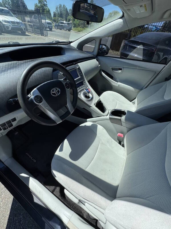 2013 Toyota Prius Three