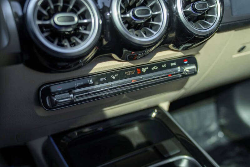 2022 Mercedes-Benz GLB GLB 250 4MATIC